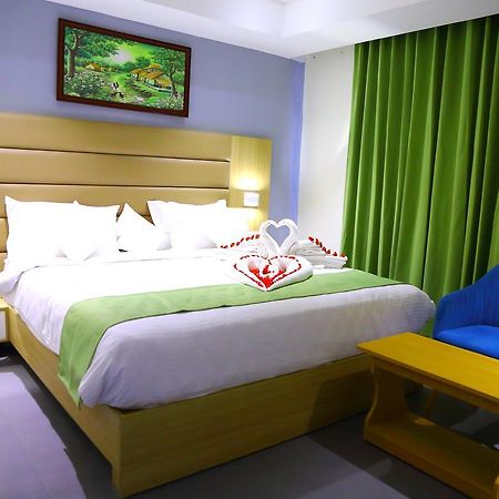 Abhayaa Hotel Visakhapatnam Eksteriør bilde