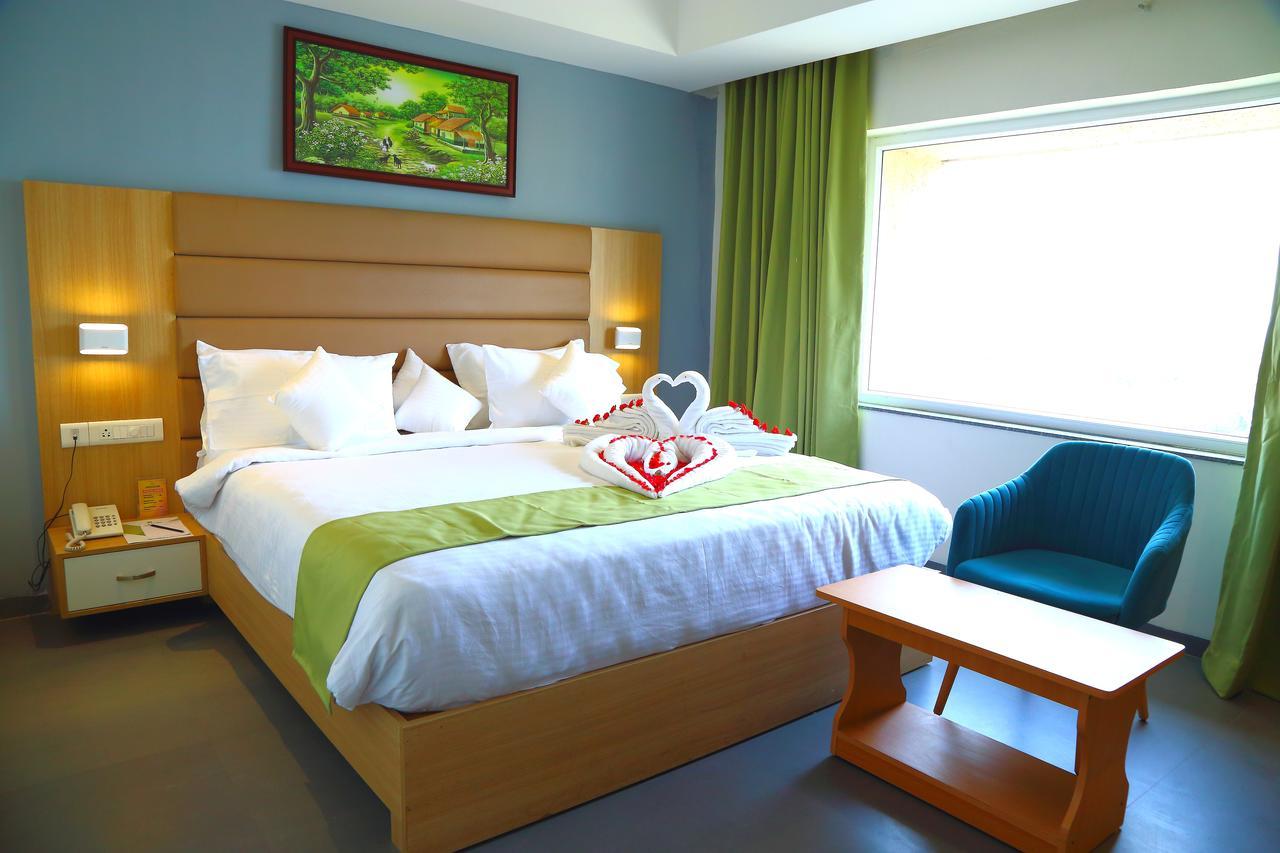 Abhayaa Hotel Visakhapatnam Eksteriør bilde