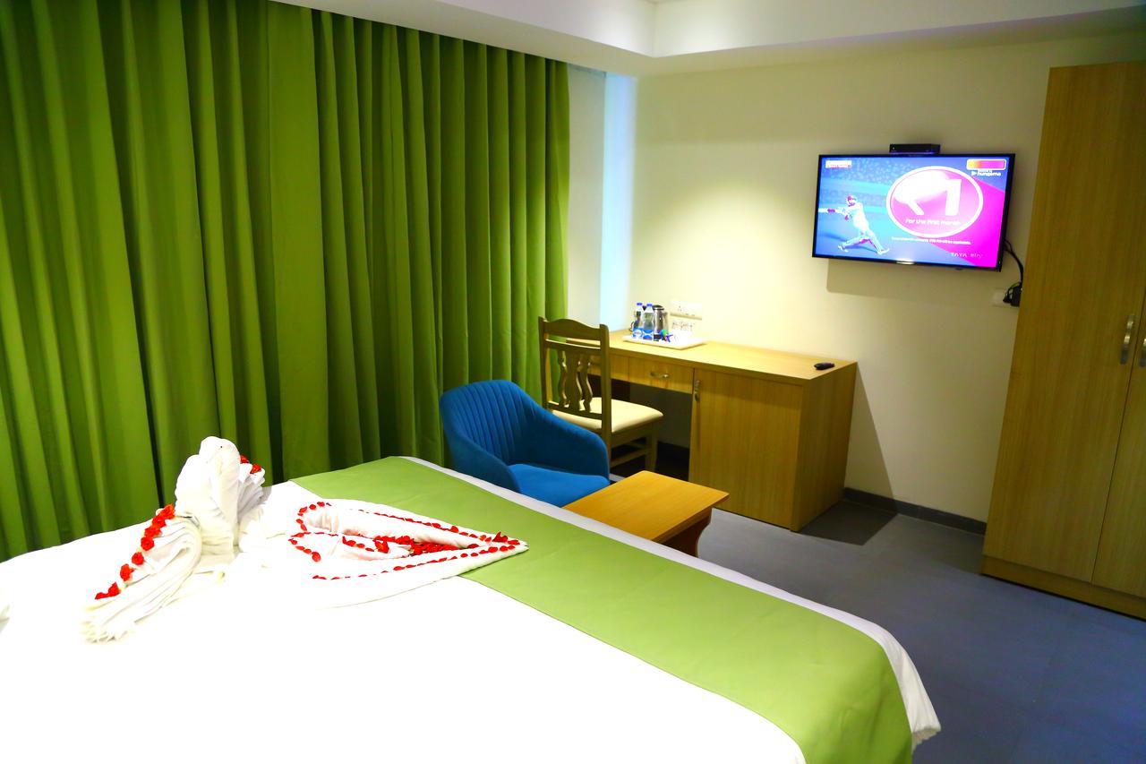 Abhayaa Hotel Visakhapatnam Eksteriør bilde