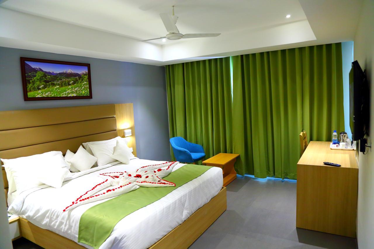 Abhayaa Hotel Visakhapatnam Eksteriør bilde