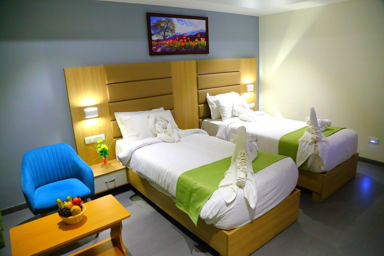 Abhayaa Hotel Visakhapatnam Eksteriør bilde