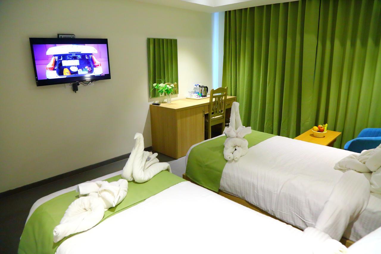 Abhayaa Hotel Visakhapatnam Eksteriør bilde