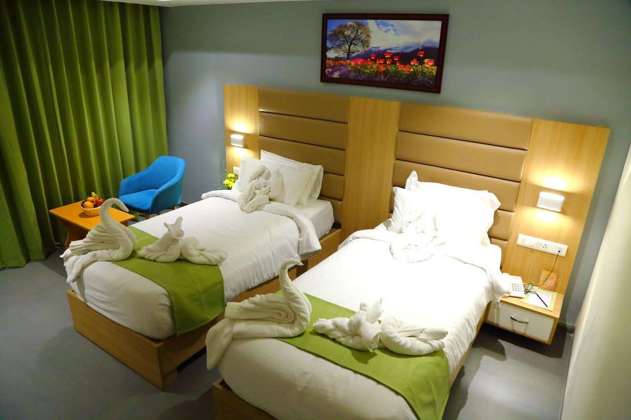 Abhayaa Hotel Visakhapatnam Eksteriør bilde